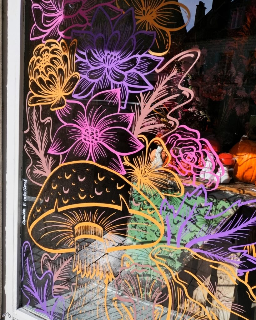 Vitrine d'automne colorée et fleurie chez Floral Still à Rambouillet, par Camille F créations